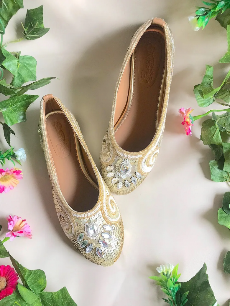10 Indian Bridal Footwear Brands for Every Style & Budget | Bridal Wear |  Wedding Blog