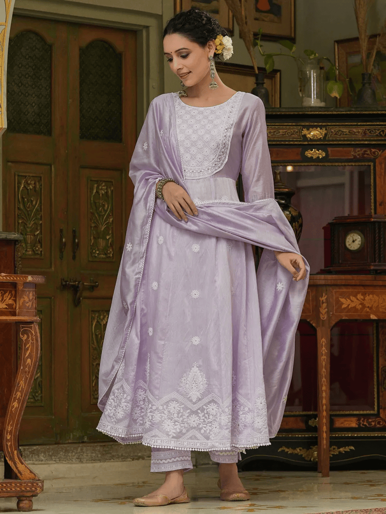 Grab Simple Chic Dresses For The Celebration Of Eid 2023 The